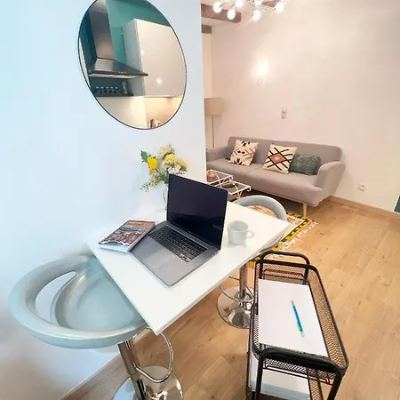 Le Cocon De La Chaine Des Puys & Spa Terrasse *